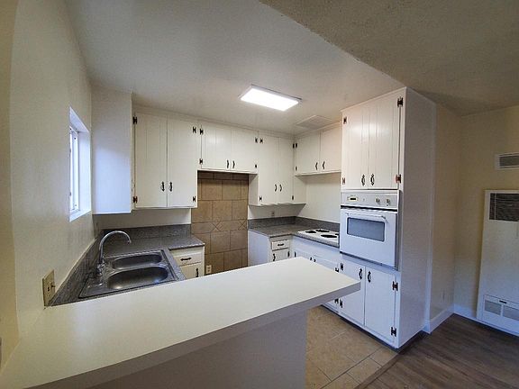 3rd image of 5950 Fulcher Ave