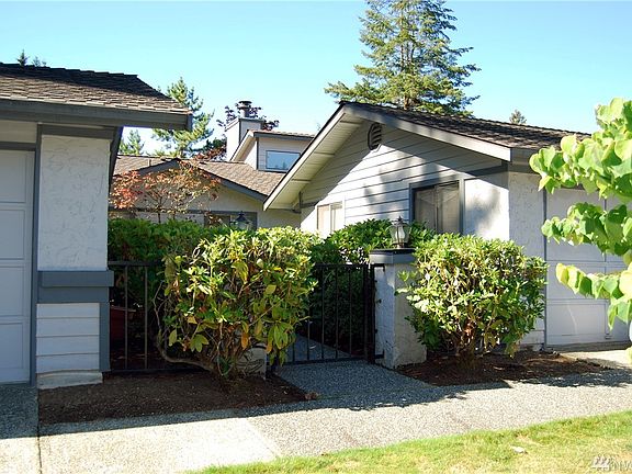 2nd image of 15908 Village Green Dr Unit C