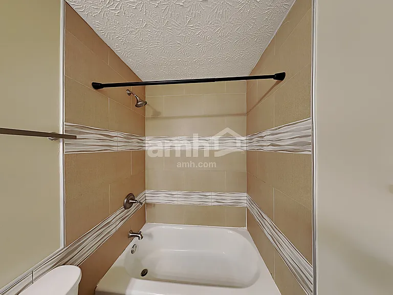 340 Evergreen Cir — Photo 25