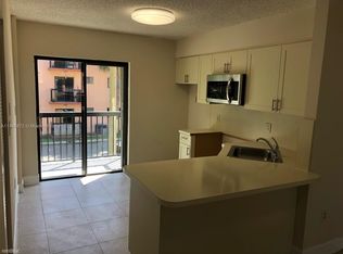 5400 W 21st Ct APT 201, Hialeah, FL 33016