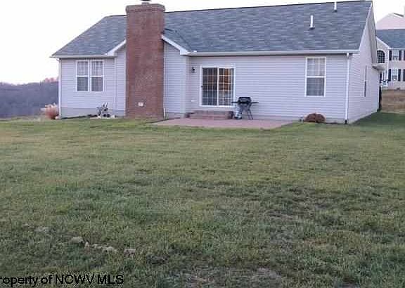 4th image of 327 Dairy Ln