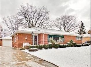 7 N School St, Mount Prospect, IL 60056
