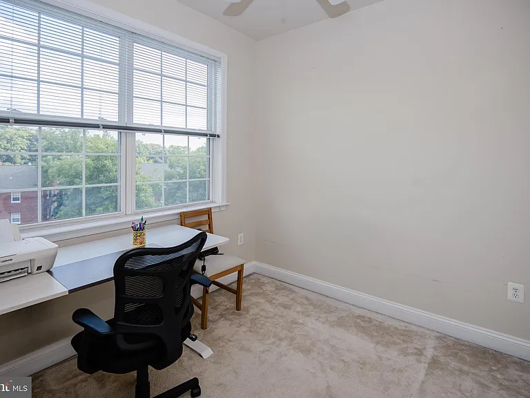 4031 Columbia Pike — Photo 31