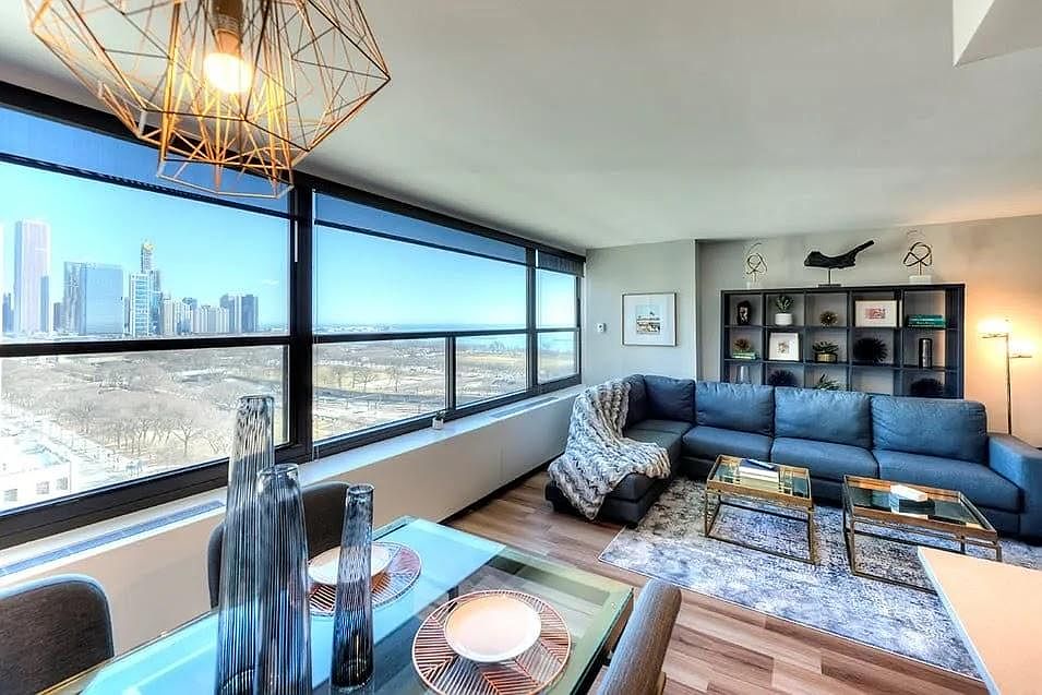 1st image of 1121 S Michigan Ave
