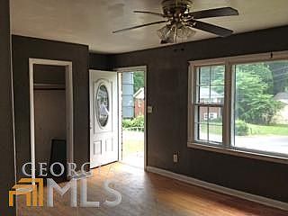 2nd image of 5619 Glouchester Ct