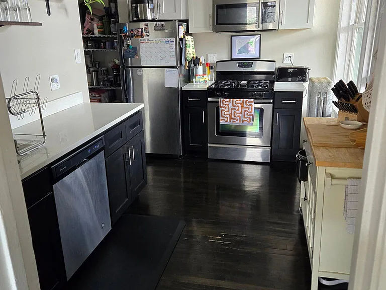 4545 N Rockwell St #2 — Photo 4