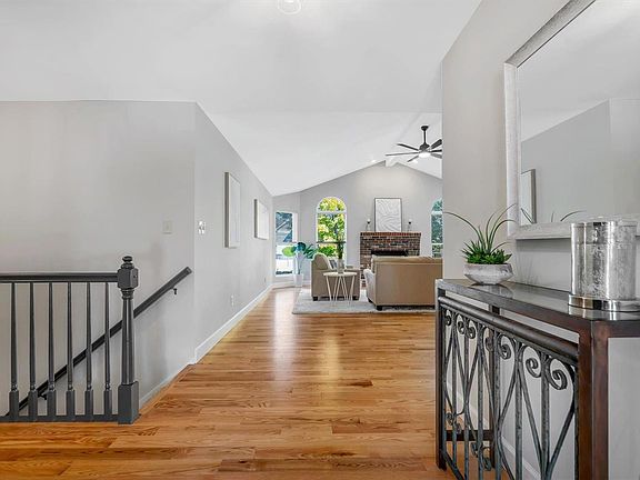 2nd image of 4425 Kerth Manor Dr