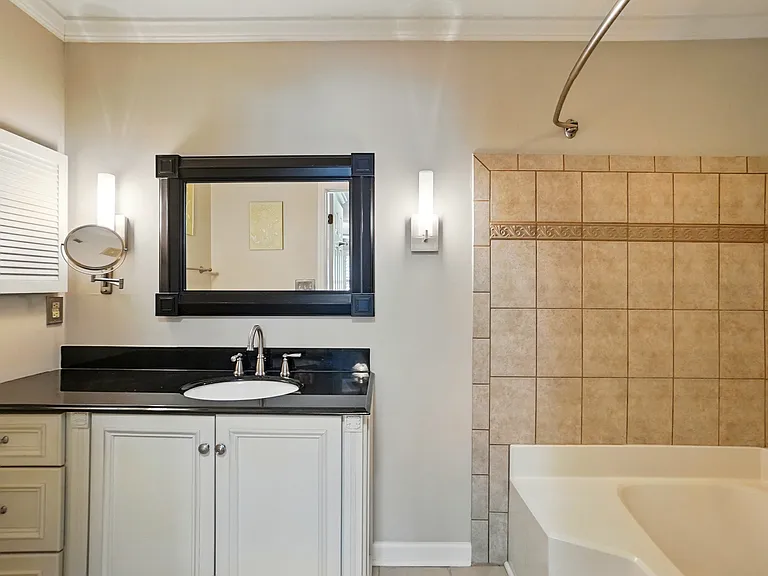 5007 Sharon Rd #R — Photo 31