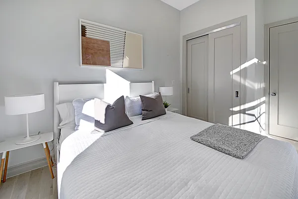 Rented by Bond New York | media 5