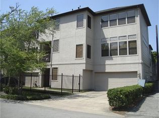 303 Parker St, Houston, TX 77007