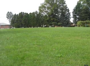 913 Hanover Rd, York, PA 17408