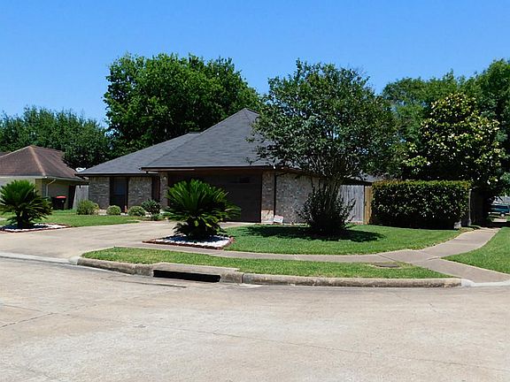 3rd image of 9511 Saville Ct