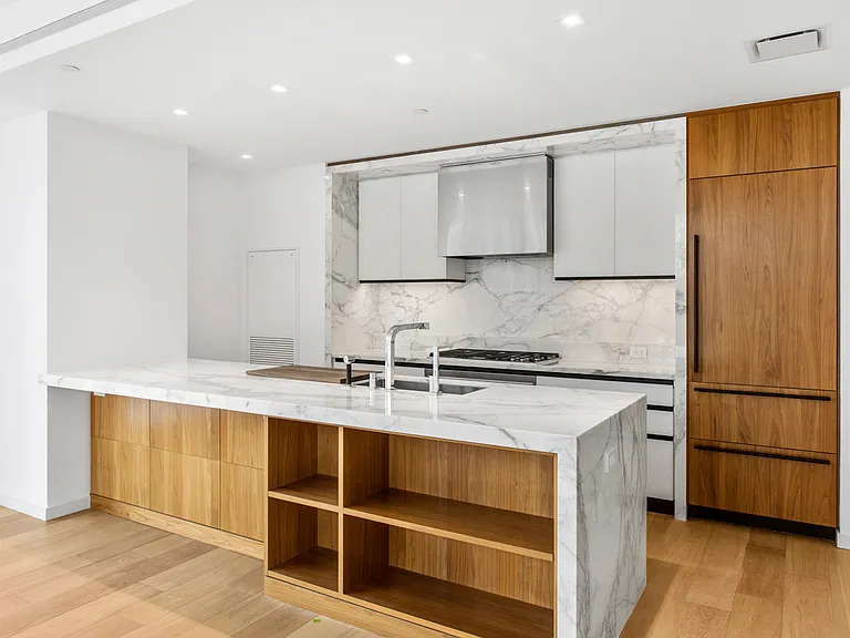 1 W End Ave #14J — Photo 5