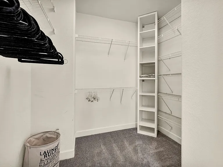 10677 Foxberry Park Dr — Photo 43