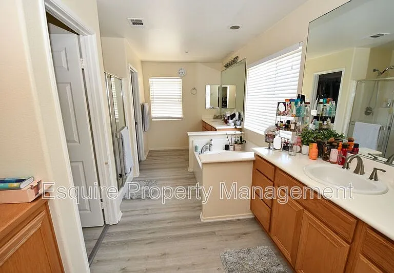 371 Huerta St — Photo 17