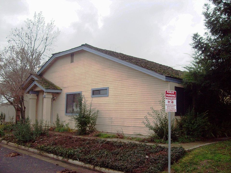 1st image of 3629 E Sanders Ct