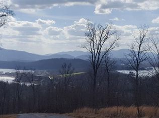 45 Pinnacle Ln #M, Hayesville, NC 28904