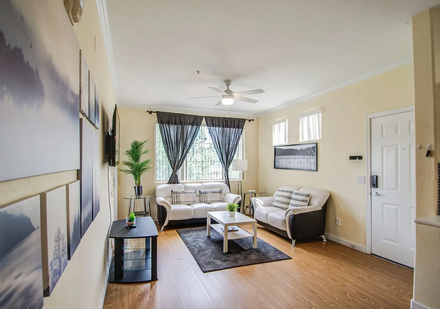 Fully Furnished rental, 1 bed!! — Photo 1