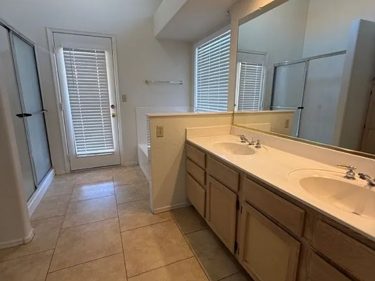 15435 S 44th Way — Photo 13