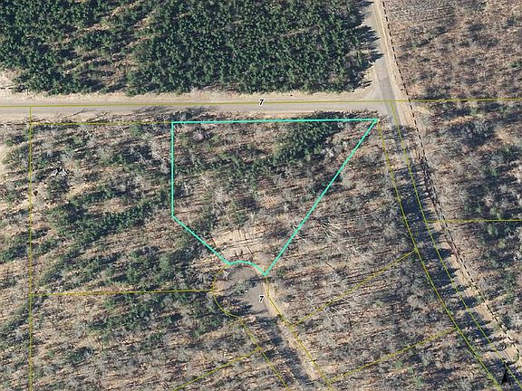 2nd image of W7405 Whitetail Drive