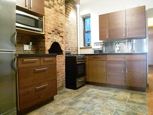 Sold by Cooper & Cooper Real Estate | media 6