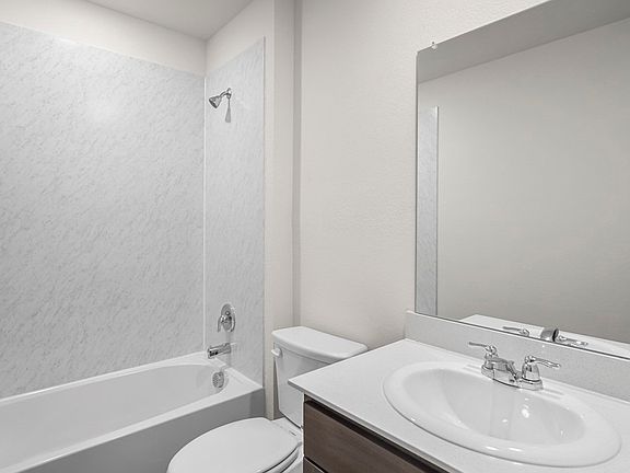 4th image of 1816 Misty Brook Dr