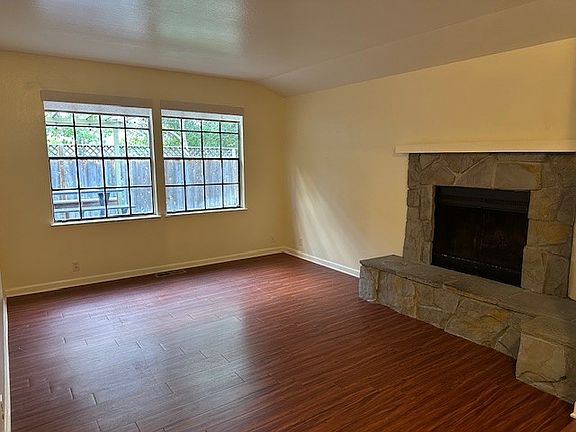3rd image of 16690 Lone Hill Dr