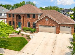 10932 Royal Glen Dr, Orland Park, IL 60467