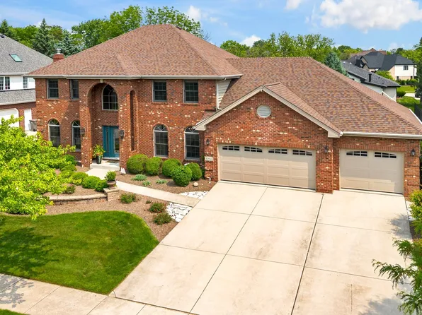 10932 Royal Glen Dr, Orland Park, IL 60467