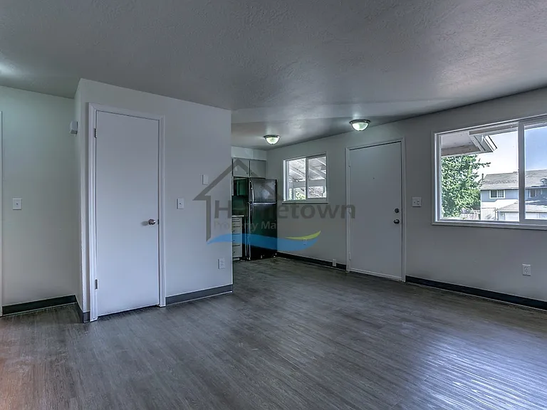 110-3 E Borah Ave — Photo 11
