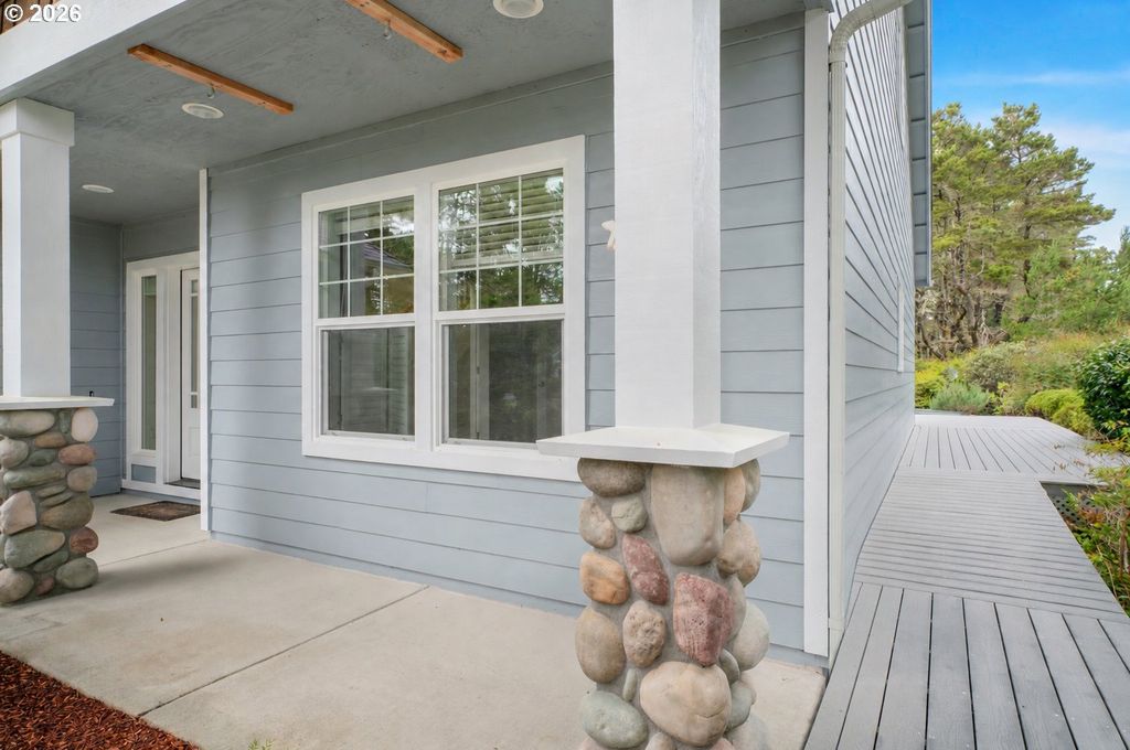 1007 Troon Cir, Florence, OR - View 5