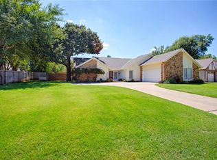 812 Timber Ridge Rd, Edmond, OK 73034