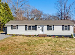 3598 Puett Park Dr, Conover, NC 28613