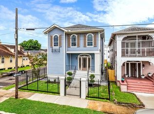 2500 Robert St, New Orleans, LA 70115