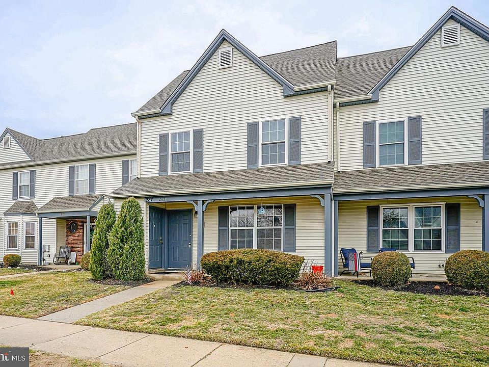 1st image of 285 Knoll Dr