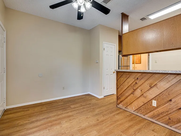2210 Pearl St #203 — Photo 7