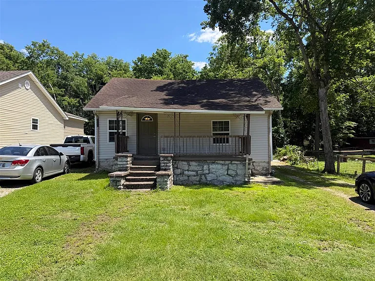 1044 Fair St — Photo 1