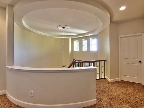 5th image of 3620 Black Oak Dr