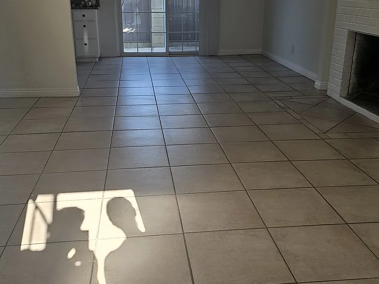 652 Center St #C — Photo 6