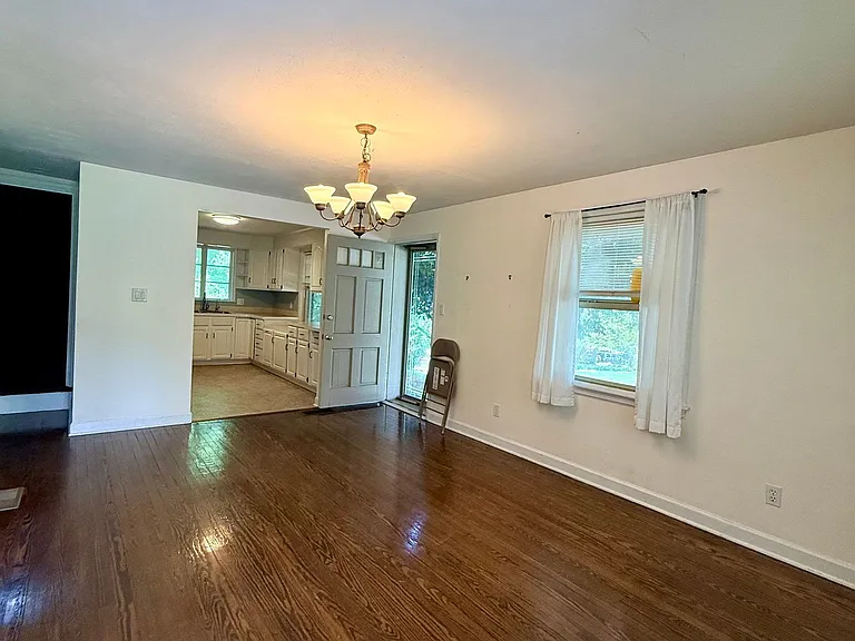 119 E Church St — Photo 2