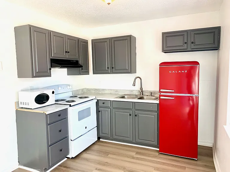 1202 Belair St #3 — Photo 8