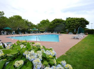 10 Leland Ln UNIT 19, Southampton, NY 11968