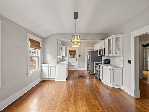 5th image of 721 Tremont Ave