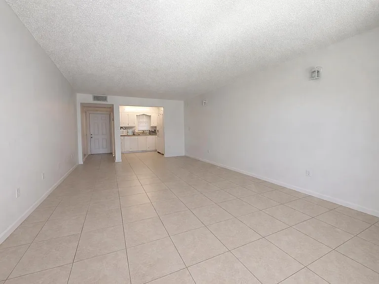9440 SW 8th St #208 — Photo 22