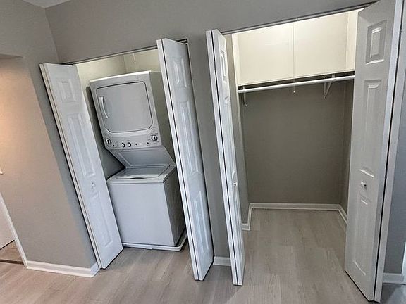 5th image of 649 W Park Ave Unit B