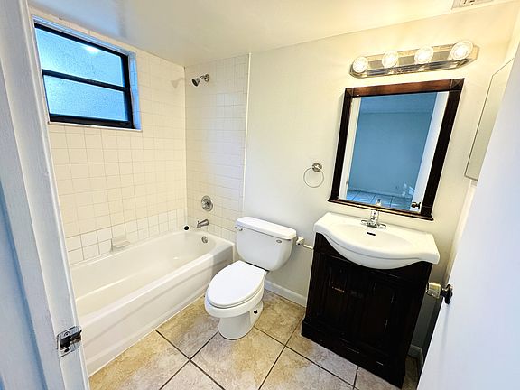 5th image of 2050 N Congress Ave APT L-207
