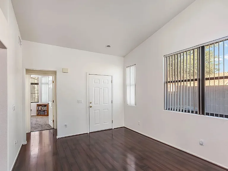 800 Stratford Dr #22 — Photo 5