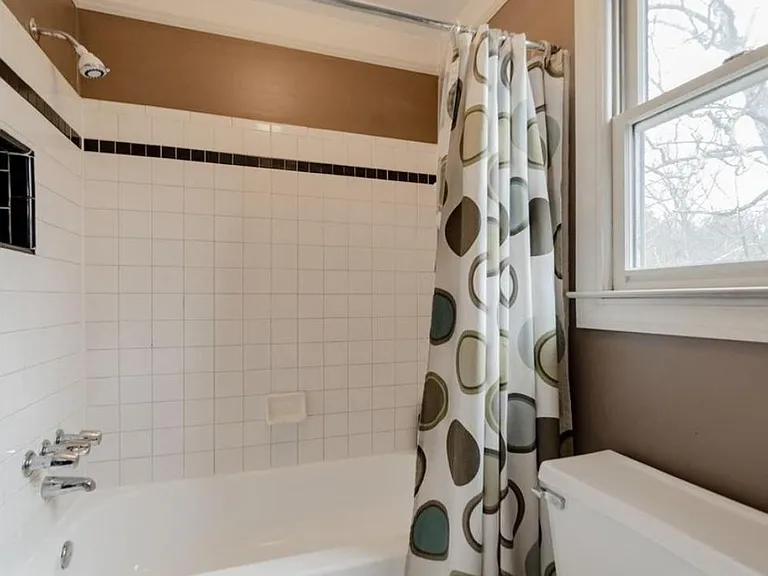 242 Torrington Rd — Photo 12