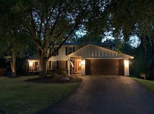 10510 Buckingham Dr, Eden Prairie, MN 55347