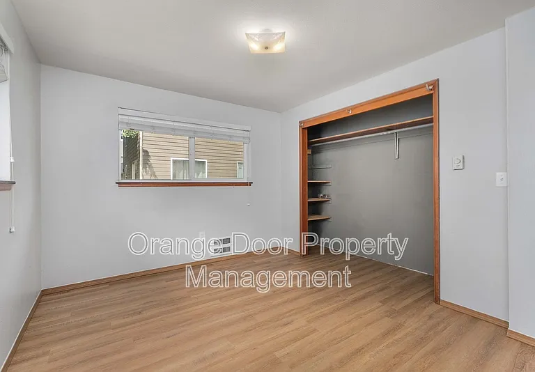712 127th St S #1 — Photo 11